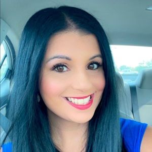 Meet your Posher, Juanita